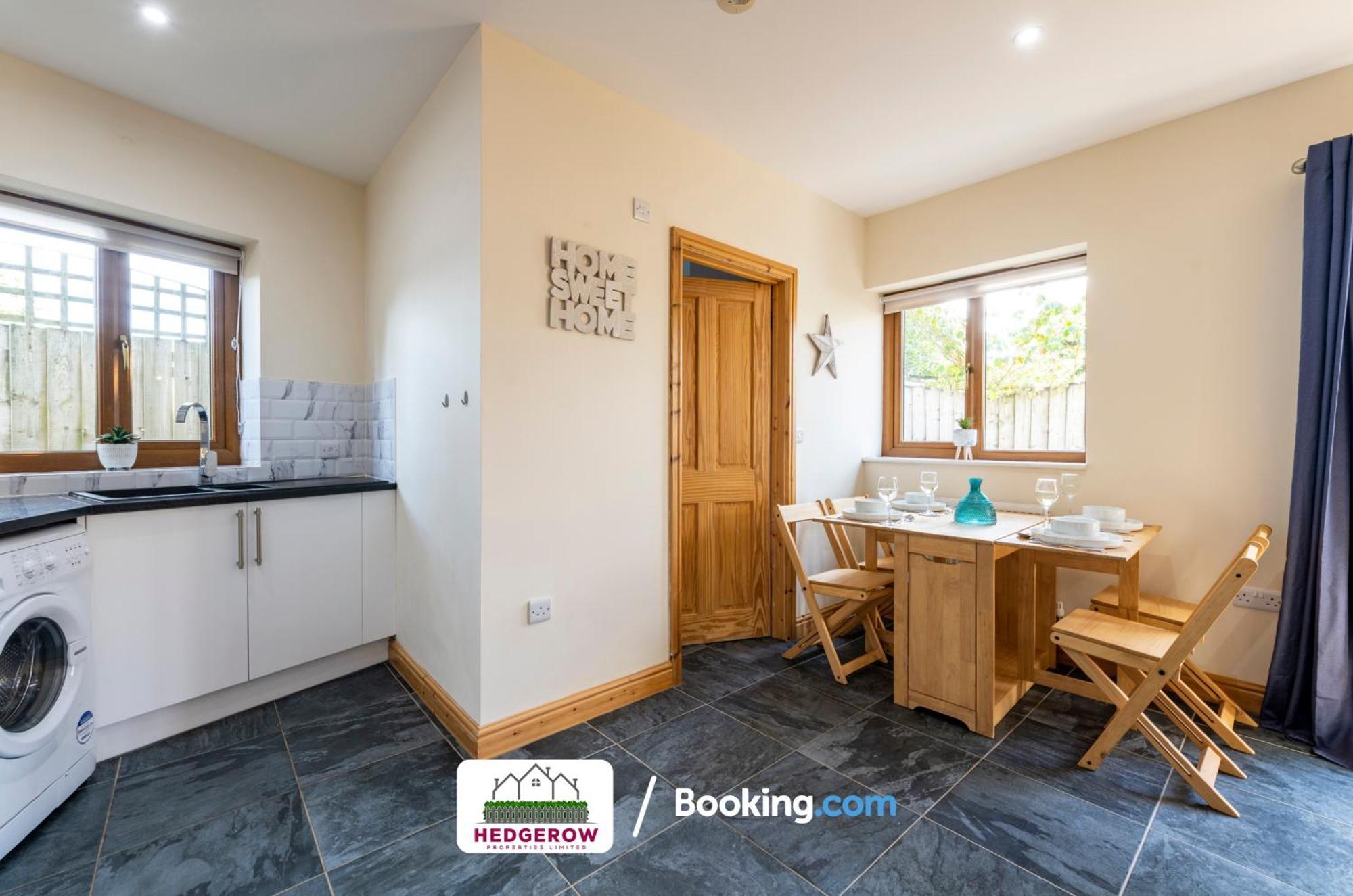 Secure 2-bed Escape For 6 With Tranquil Garden L Special Deals L Last-minute Deals L Casa de Férias Truro