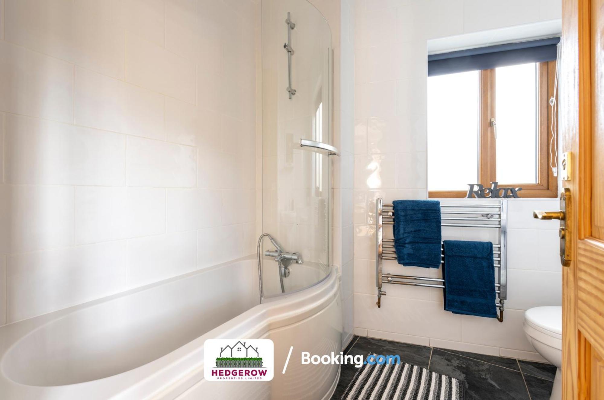 Secure 2-bed Escape For 6 With Tranquil Garden L Special Deals L Last-minute Deals L Casa de Férias *
