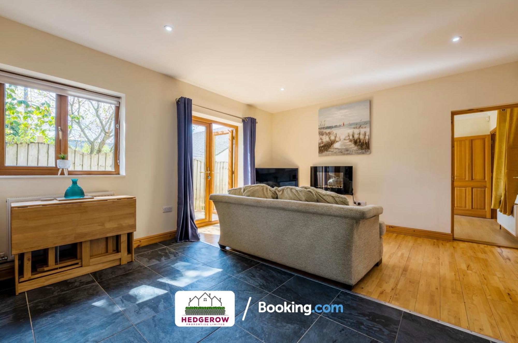 Secure 2-bed Escape For 6 With Tranquil Garden L Special Deals L Last-minute Deals L